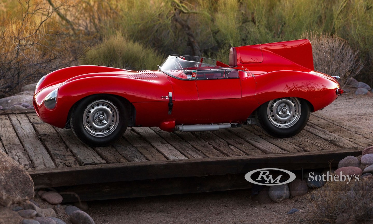 Peter Blonds rouge D-Type "short-nose" - (Copyright RM Sotheby's)